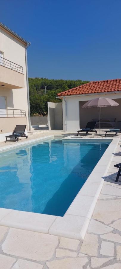 Ana Perfect For Families With Kids And Groups,house With Heated Pool *
