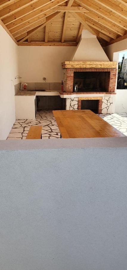 Ana Perfect For Families With Kids And Groups,house With Heated Pool Podstrana