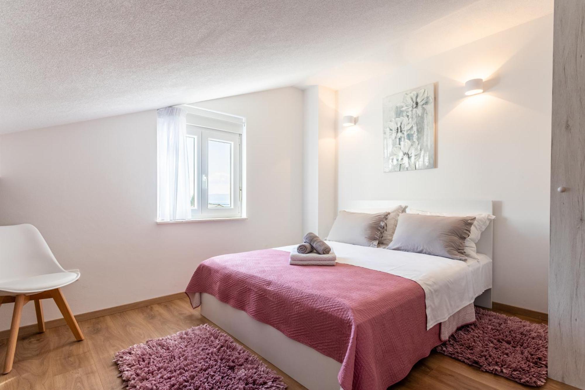 Vakantiehuis Ana Perfect For Families With Kids And Groups,house With Heated Pool *