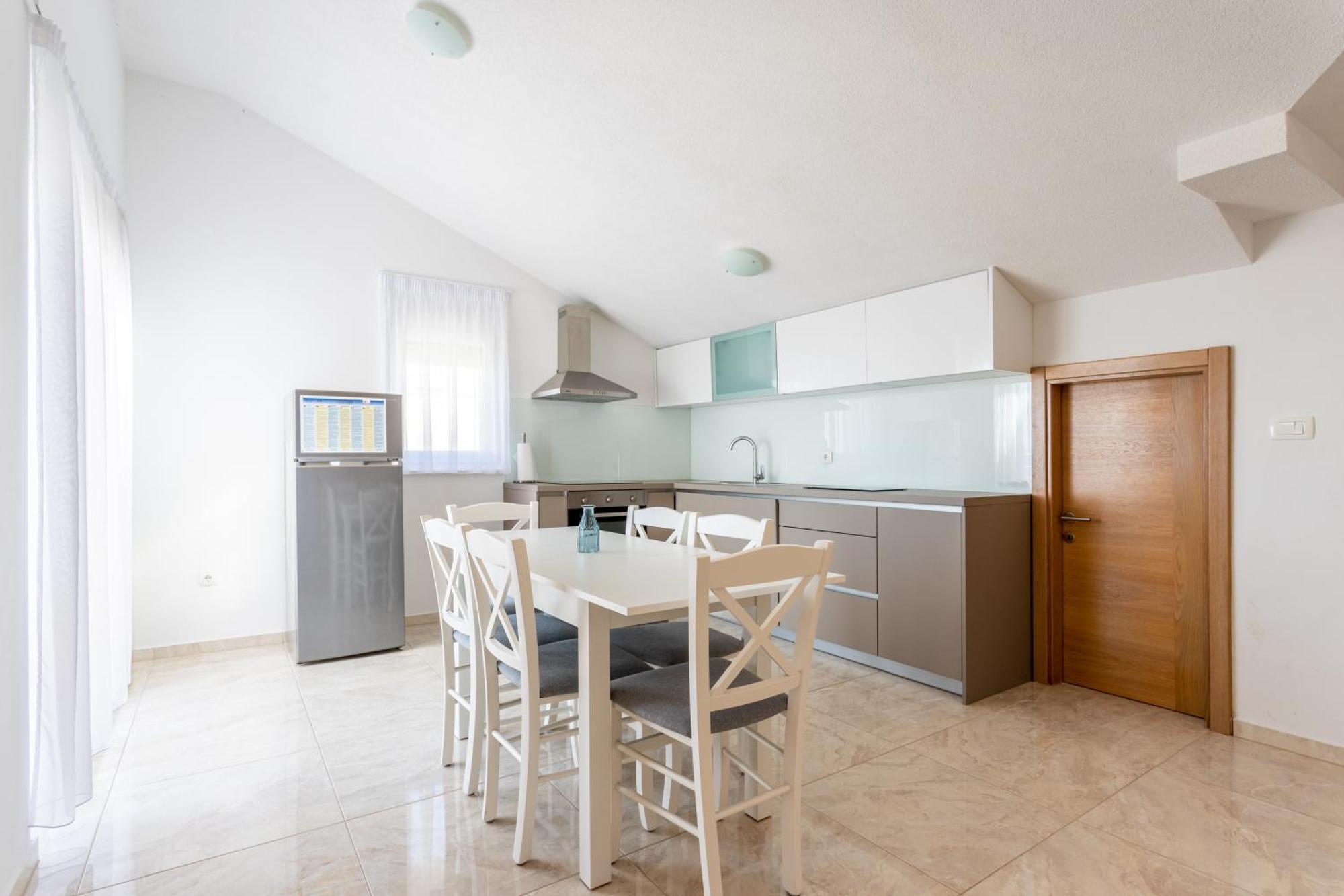 Ana Perfect For Families With Kids And Groups,house With Heated Pool
